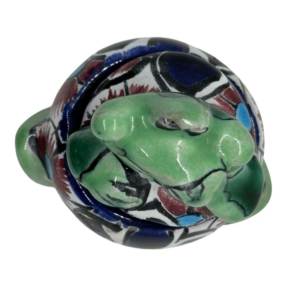 Mexican Folk Art Pottery Handmade & Handpainted Talavera Frog Trinket Box - Picture 5 of 12